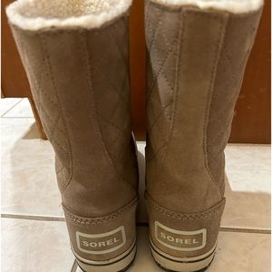 Sorel woman’s  waterproof boots size 7.5